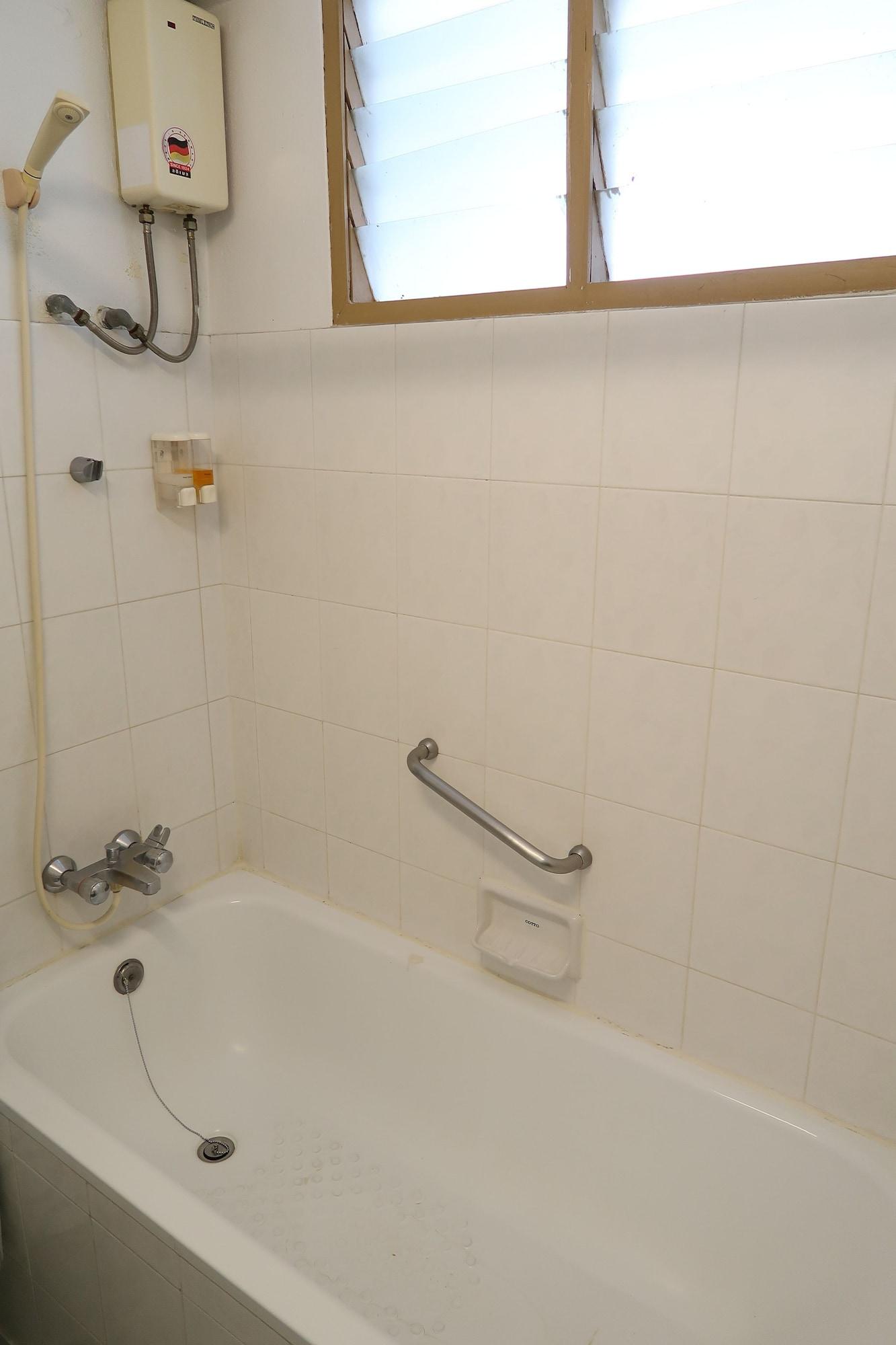 בנגקוק Phawana Sweet Hotel מראה חיצוני תמונה