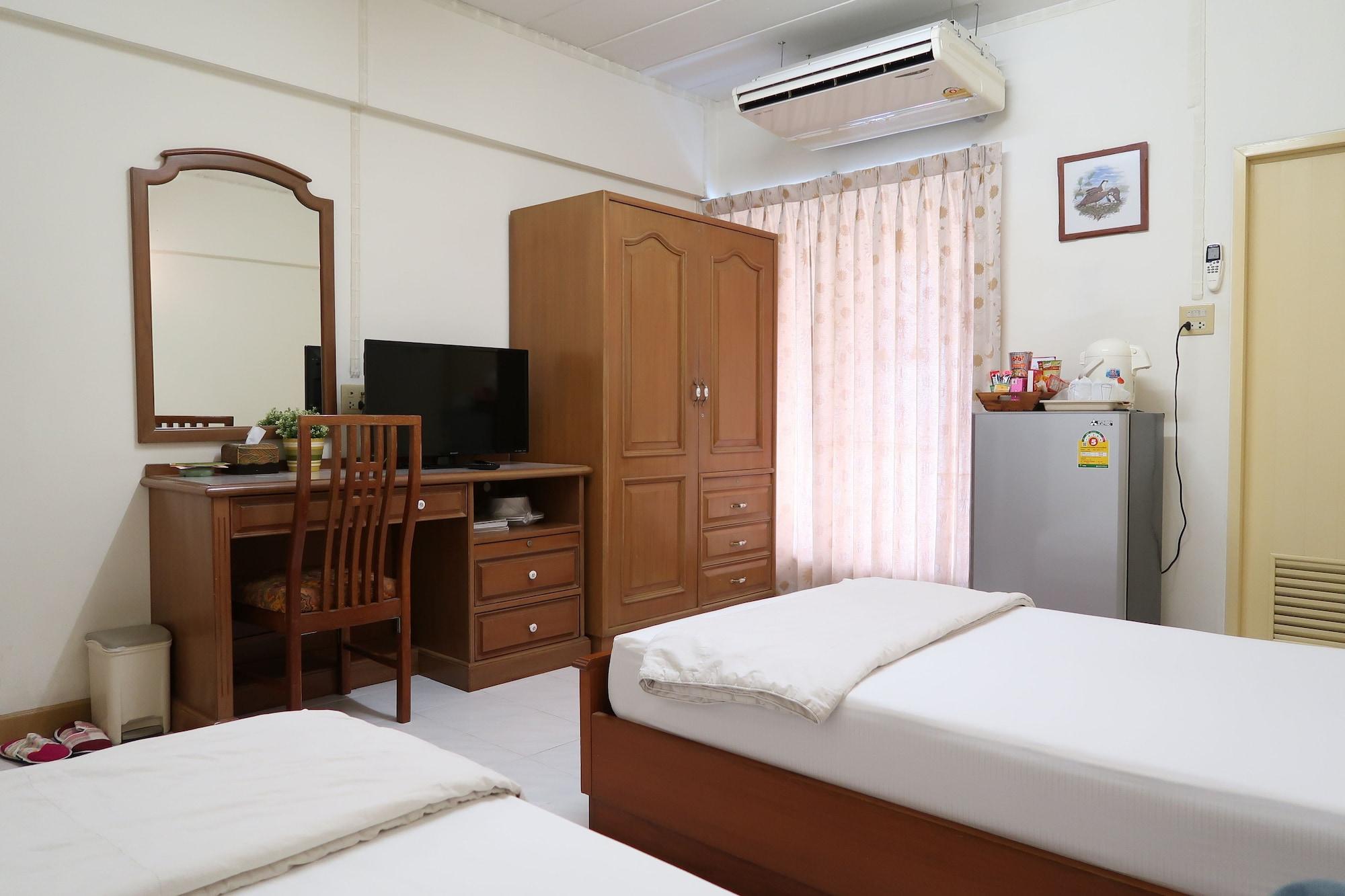 בנגקוק Phawana Sweet Hotel מראה חיצוני תמונה