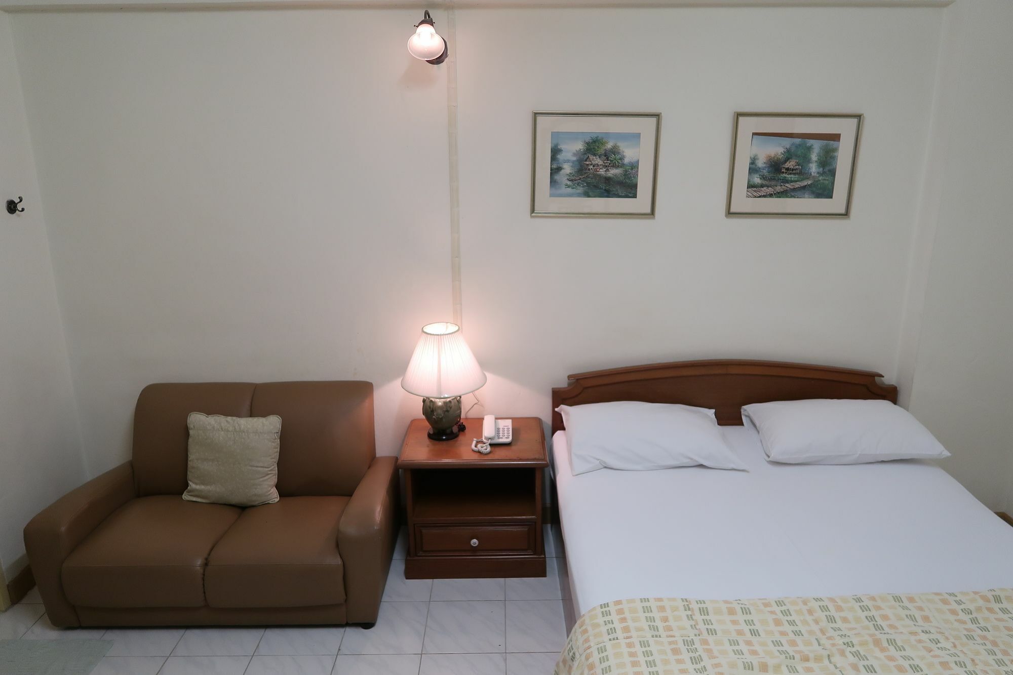 בנגקוק Phawana Sweet Hotel מראה חיצוני תמונה
